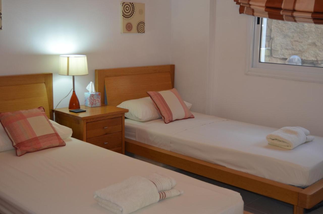 Sam'S Cove Apartment Paphos Exterior photo